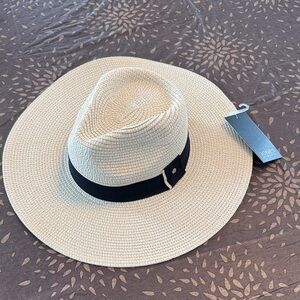 NEW with tags.  Jones New York Sun Hat with Black Band